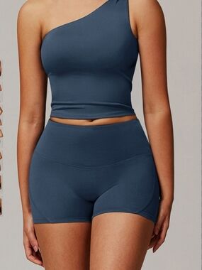 High-Waist Performance Shorts in Slate